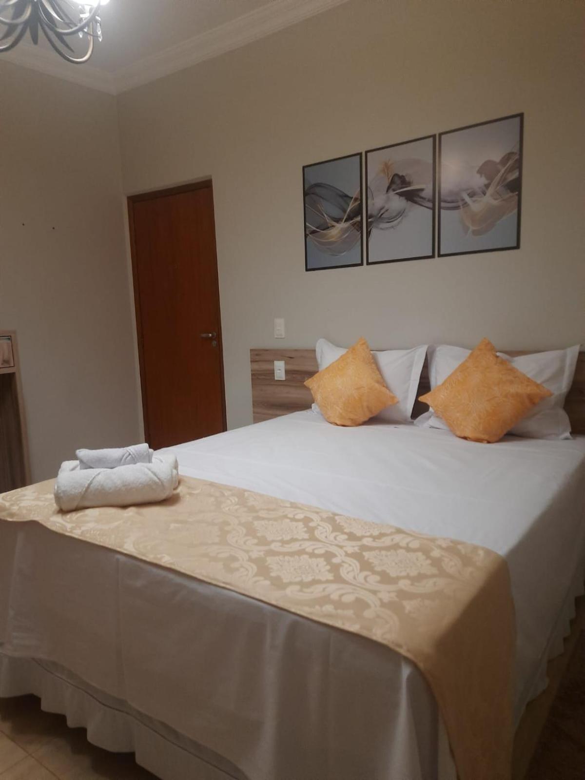 Hotel Pousada Mirante Das Estrelas à Pirenópolis Extérieur photo